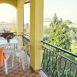 In Near Garda * Lazise