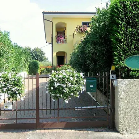 Vakantiehuis In Near Garda *